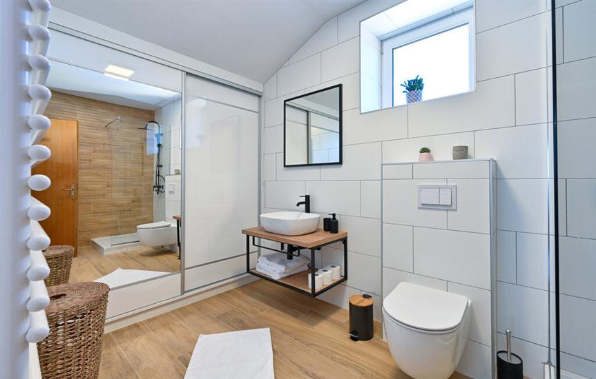 House K1, for 11 persons