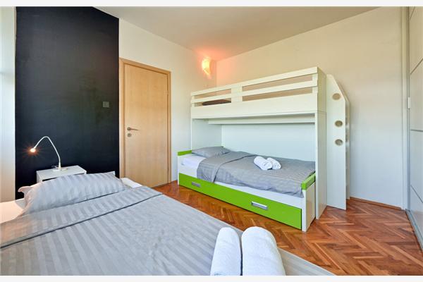 House K1, for 11 persons