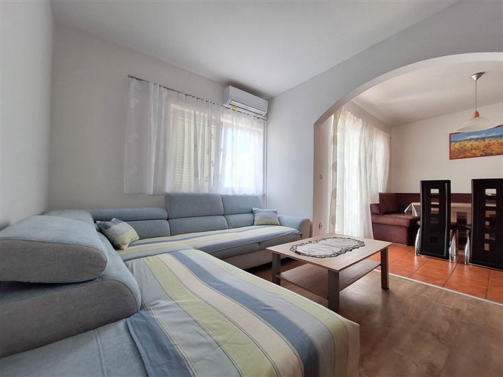 Apartment A3, for 6 persons