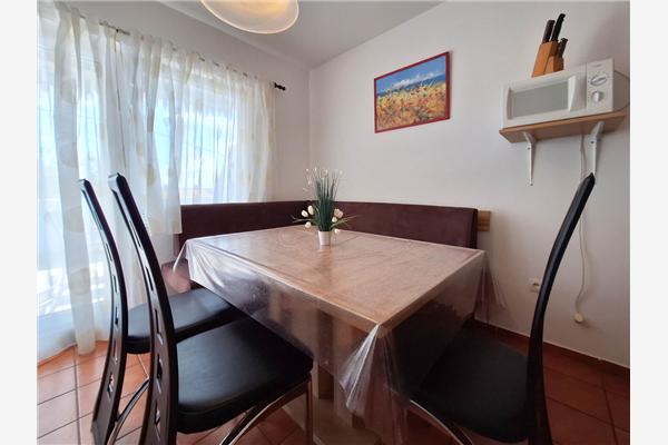 Apartment A3, for 6 persons