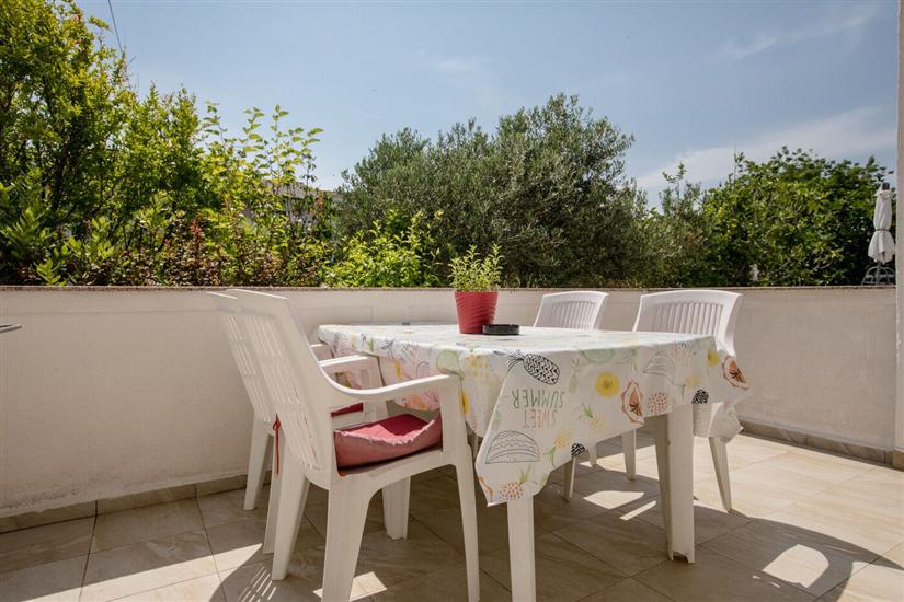 Apartment A1, for 9 persons