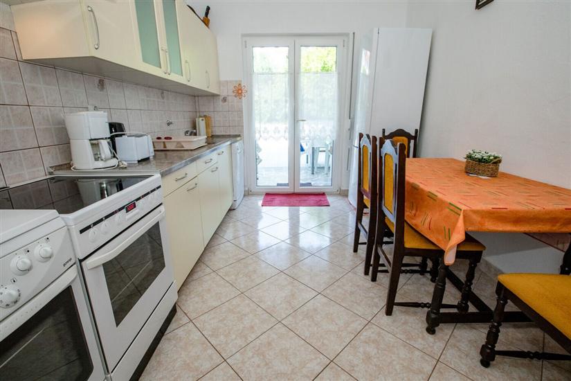 Apartment A1, for 9 persons