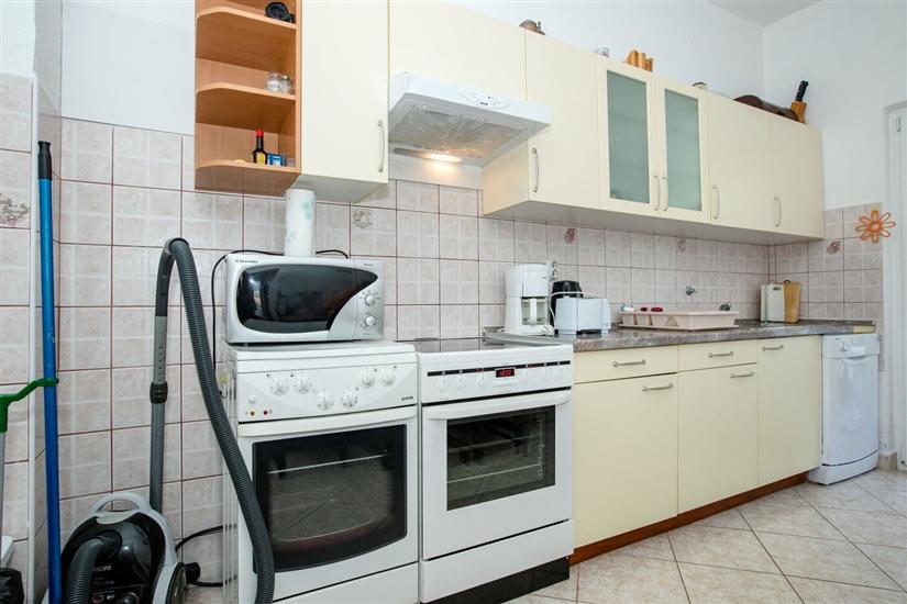 Apartment A1, for 9 persons