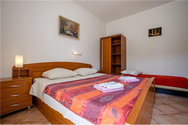 Apartment A1, for 9 persons