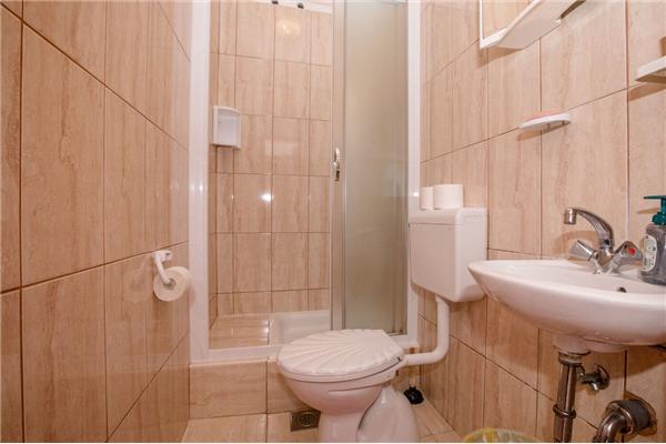 Apartment A1, for 9 persons