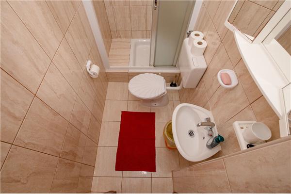 Apartment A1, for 9 persons