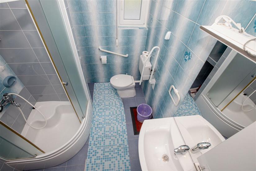 Apartment A1, for 9 persons