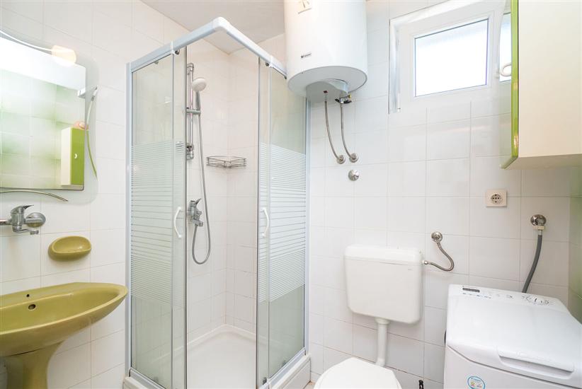 Apartment A1, for 6 persons