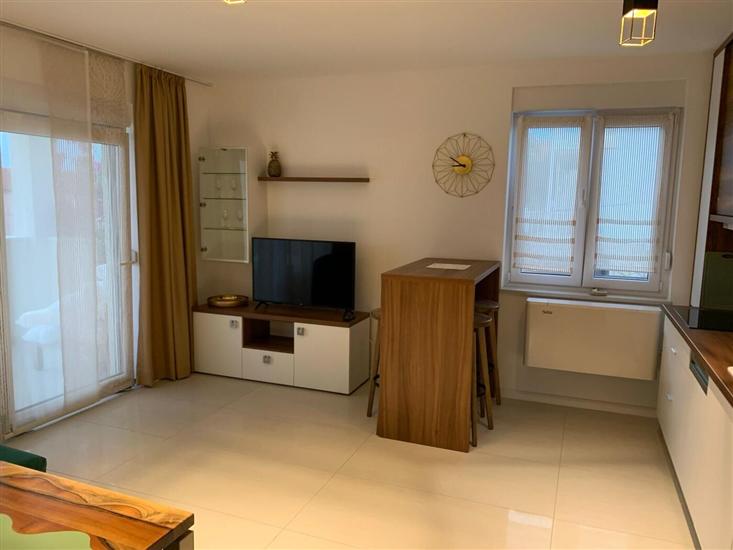 Apartment A2, for 5 persons