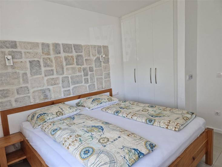 Apartment A2, for 5 persons