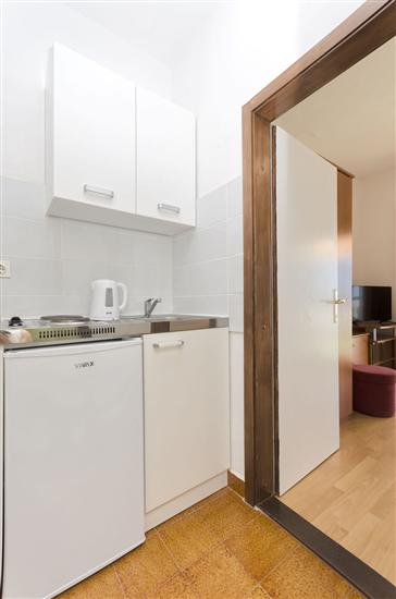 Room S1, for 2 persons