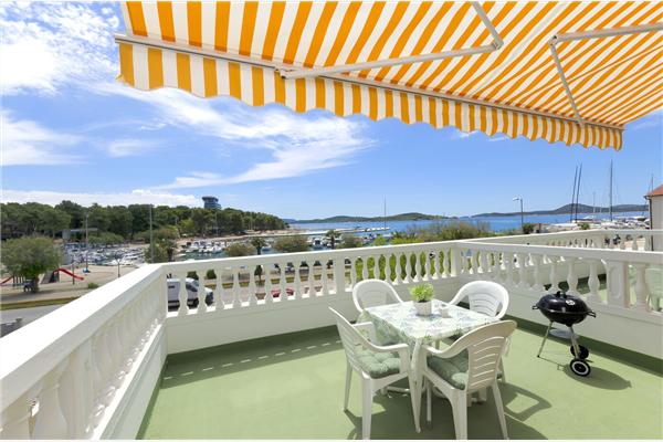 Room S2, for 2 persons