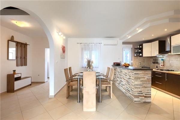 Apartment A1, for 6 persons