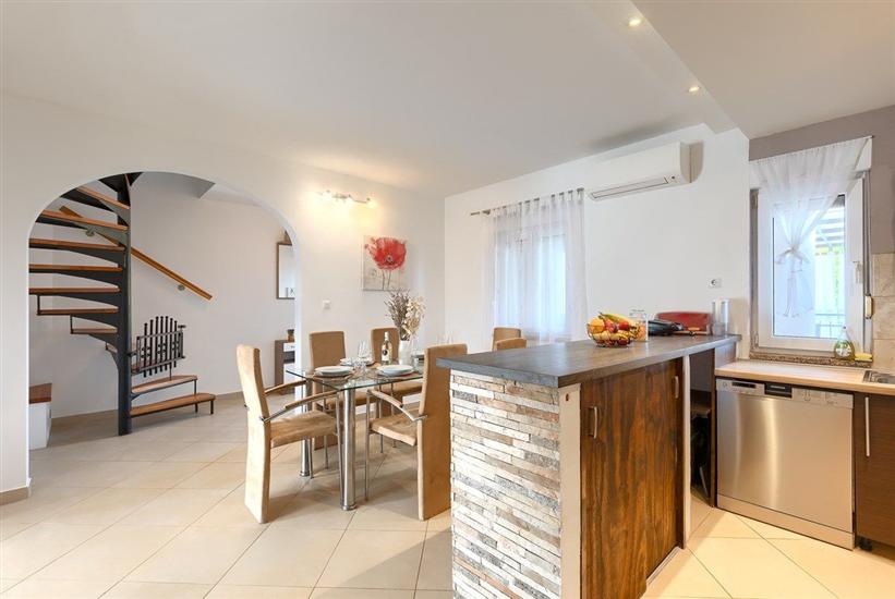 Apartment A1, for 6 persons