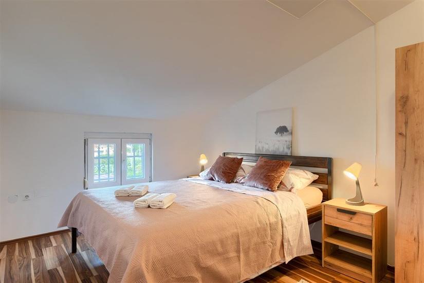 Apartment A1, for 6 persons