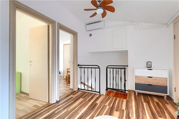 Apartment A1, for 6 persons