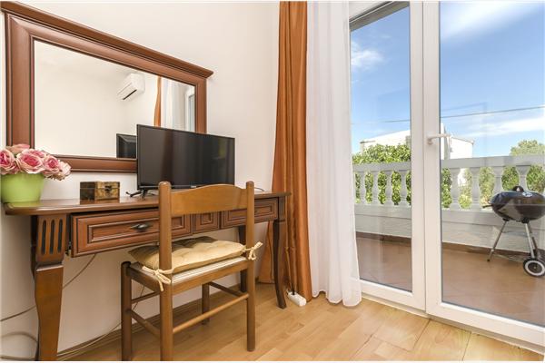 Room S3, for 2 persons