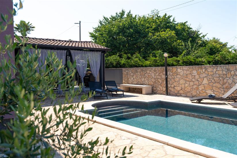 House K1, for 12 persons