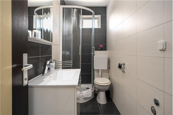 House K1, for 12 persons