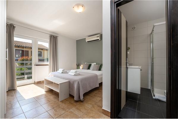 House K1, for 12 persons