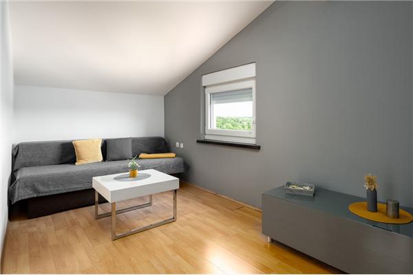 House K1, for 12 persons