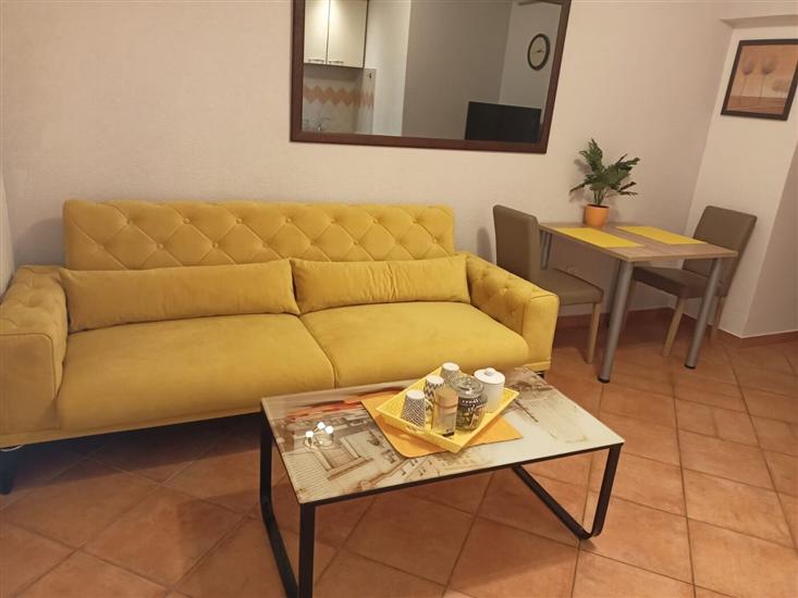 Apartment A1, for 8 persons