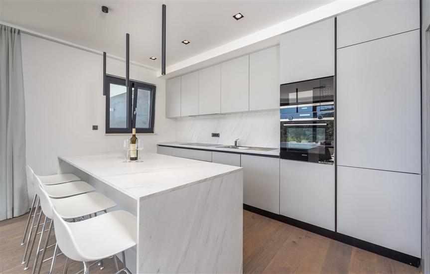 House K1, for 12 persons