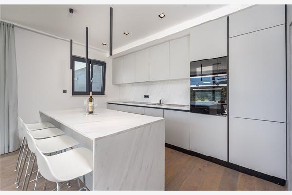 House K1, for 12 persons