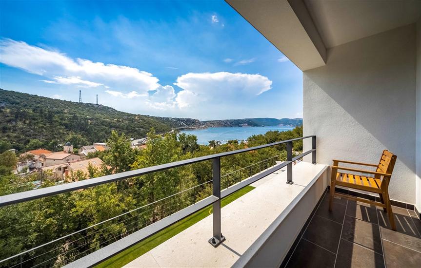 House K1, for 12 persons