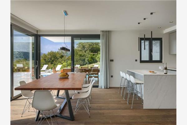 House K1, for 12 persons