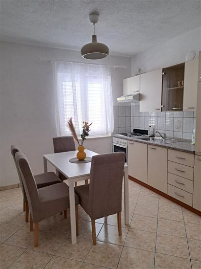 Apartment A2, for 3 persons