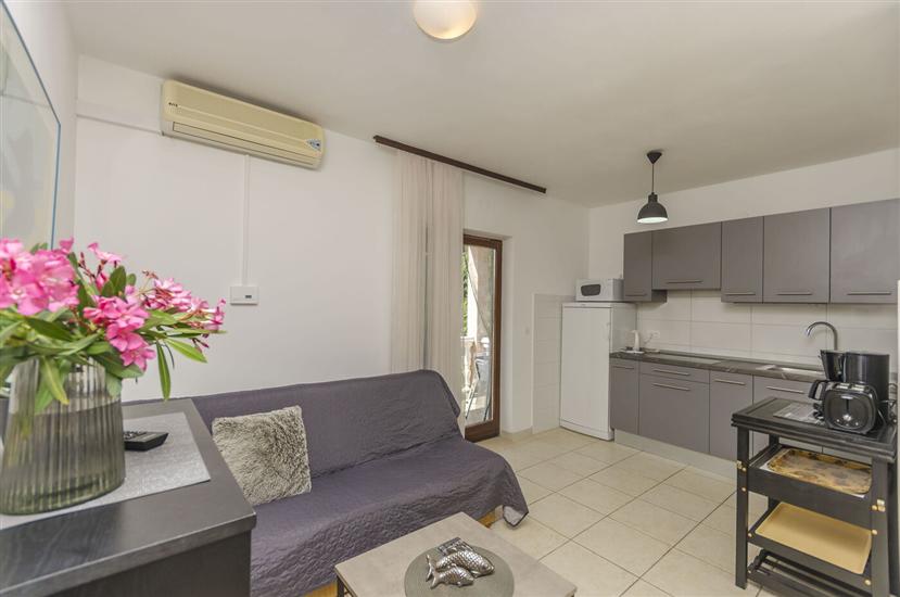 Apartment A2, for 3 persons