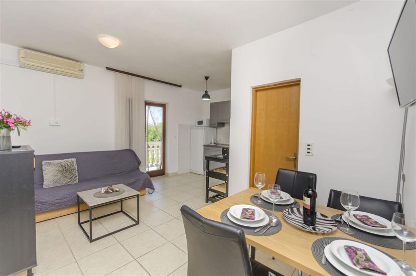Apartment A2, for 3 persons