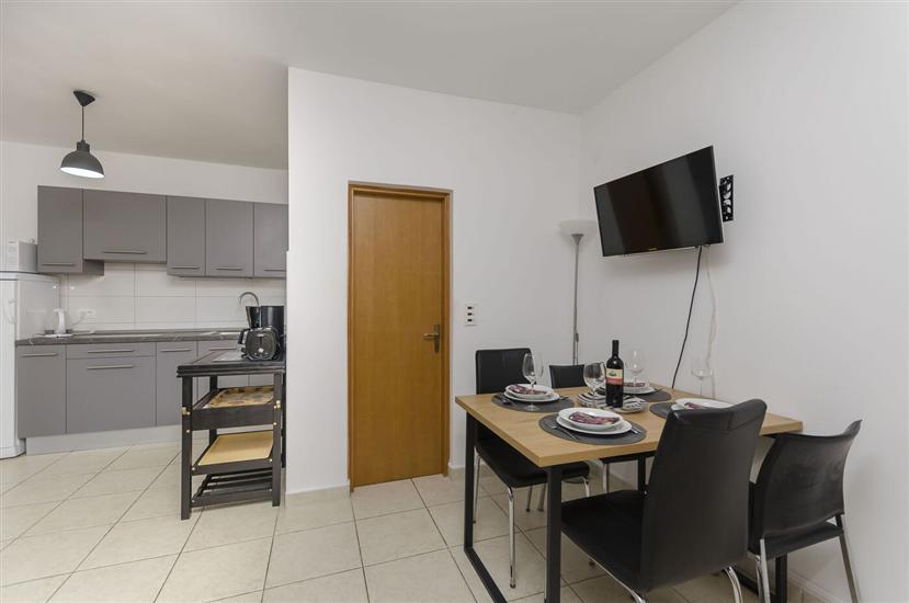 Apartment A2, for 3 persons