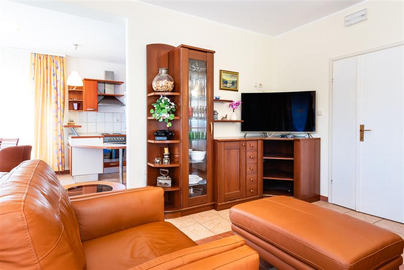 House K1, for 14 persons