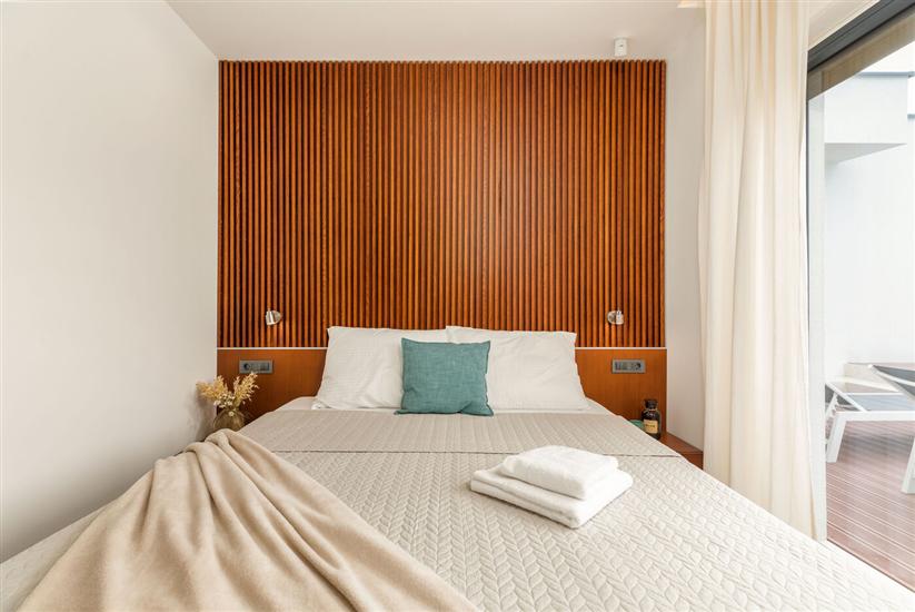 House K1, for 10 persons