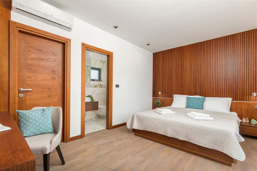 House K1, for 10 persons