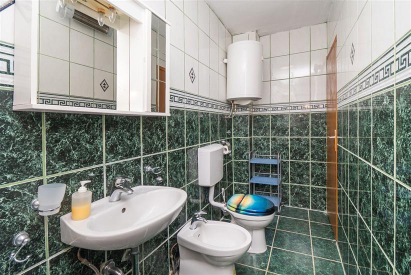 Apartment A1, for 6 persons