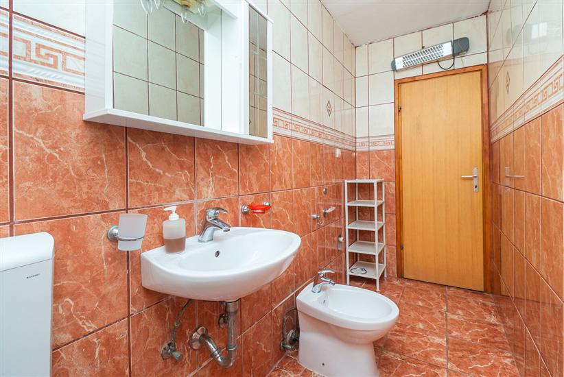 Apartment A1, for 6 persons