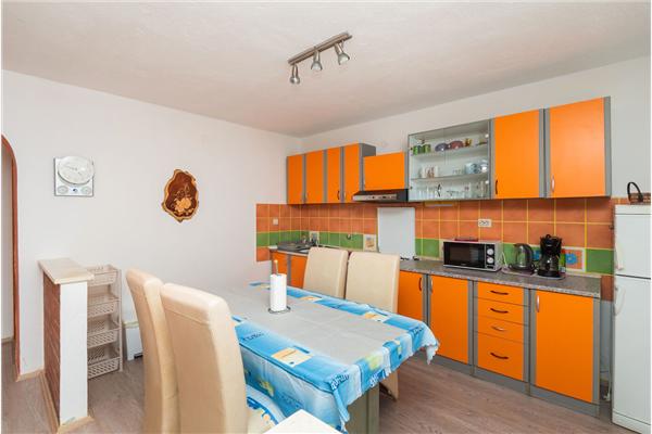 Apartment A1, for 6 persons