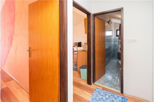 House K1, for 9 persons