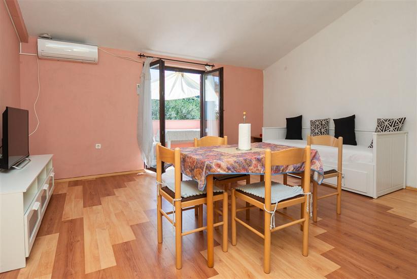 House K1, for 9 persons