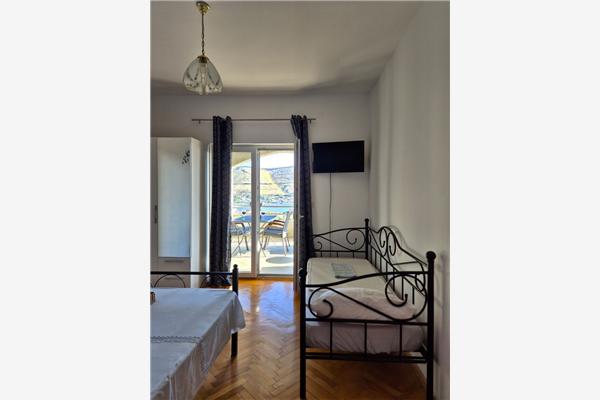 Apartment A2, for 5 persons