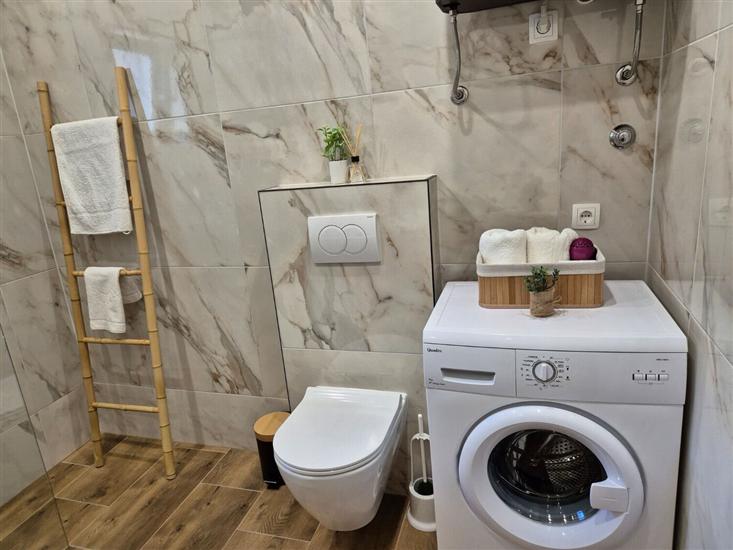 Apartment A2, for 5 persons