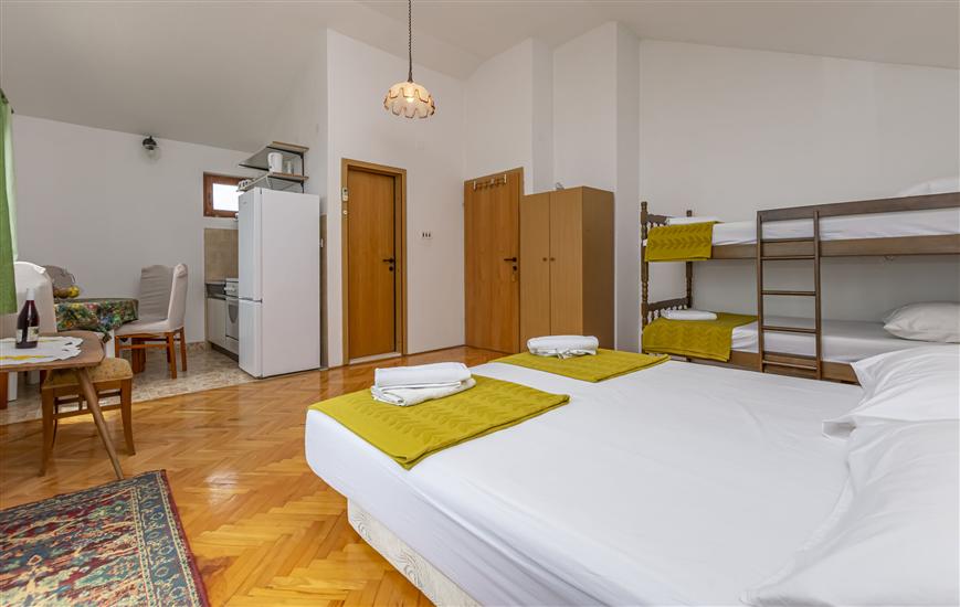 Apartment A1, for 3 persons
