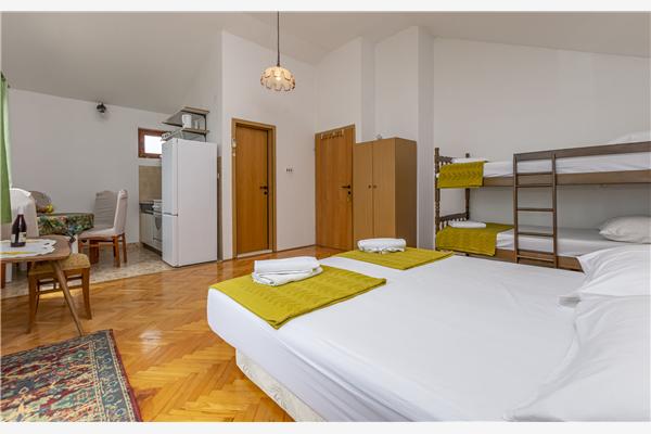 Apartment A1, for 3 persons