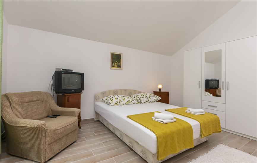 Apartment A2, for 3 persons