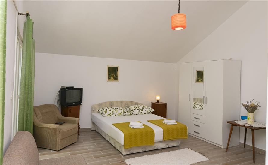 Apartment A2, for 3 persons