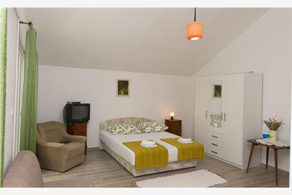 Apartment A2, for 3 persons