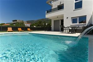 House - Kastel Kambelovac